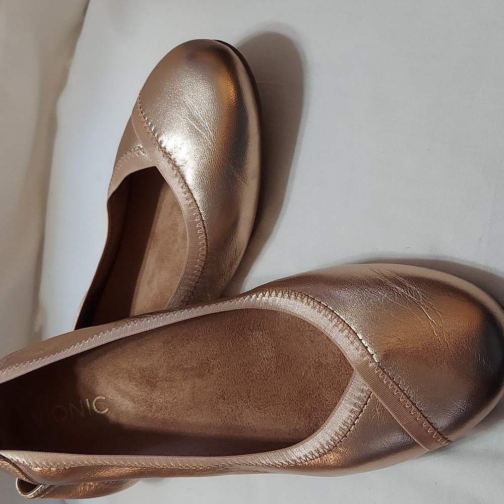 Vionic rose gold ballet flats. NWOT Sz 9 Wide - Picture 2 of 8